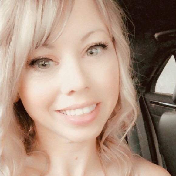 Meet your posher - Picture 2 of 4